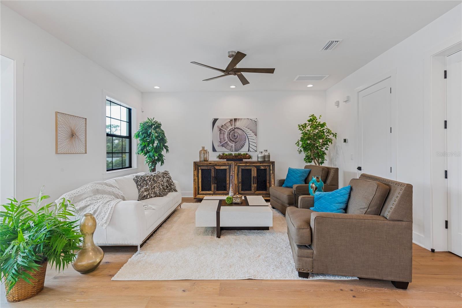 SUN PLAZA ISLES SEC 3 - Residential