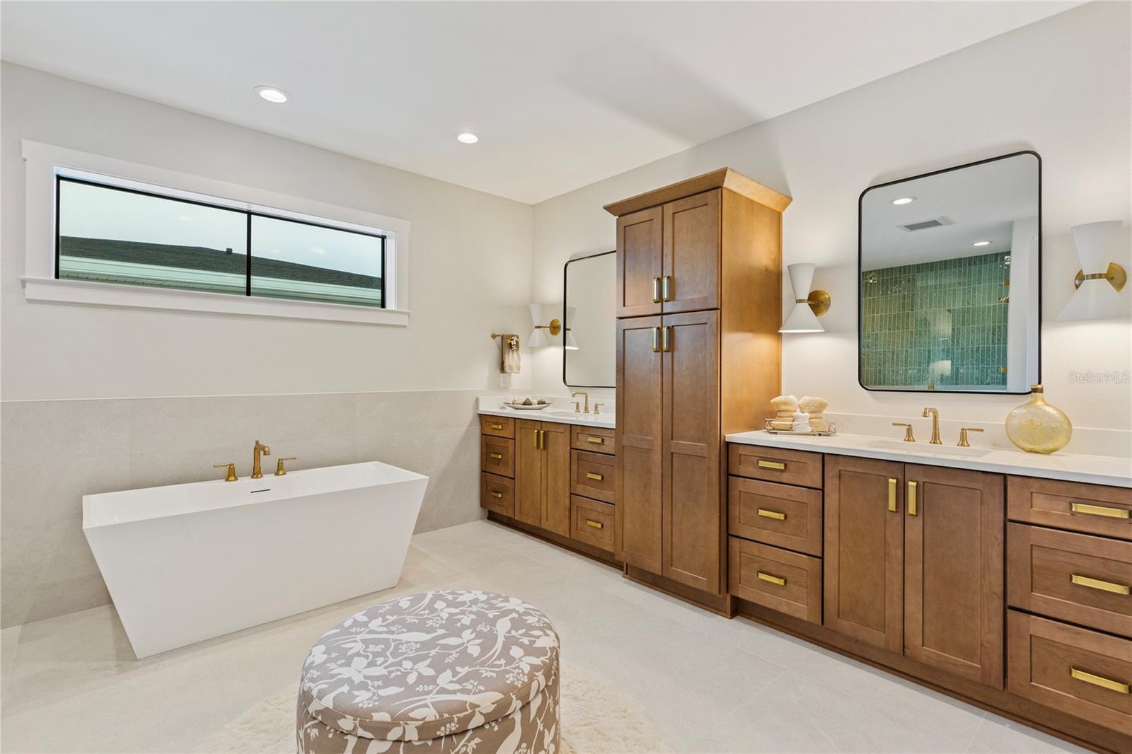 SUN PLAZA ISLES SEC 3 - Residential