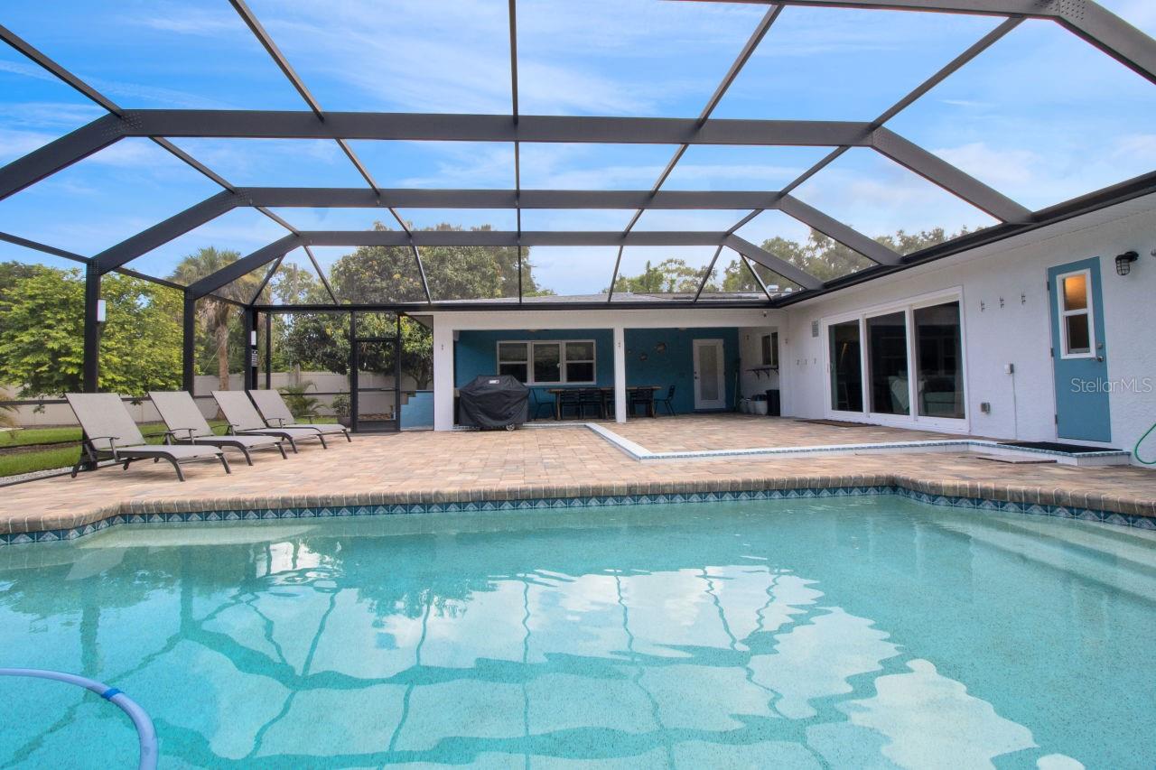 PALMA SOLA PARK - Residential