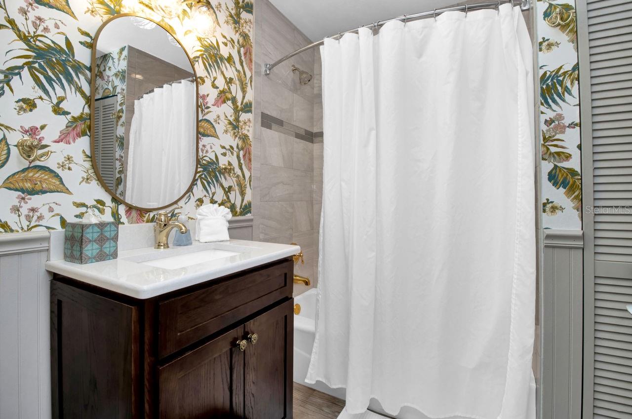 PALMA SOLA PARK - Residential