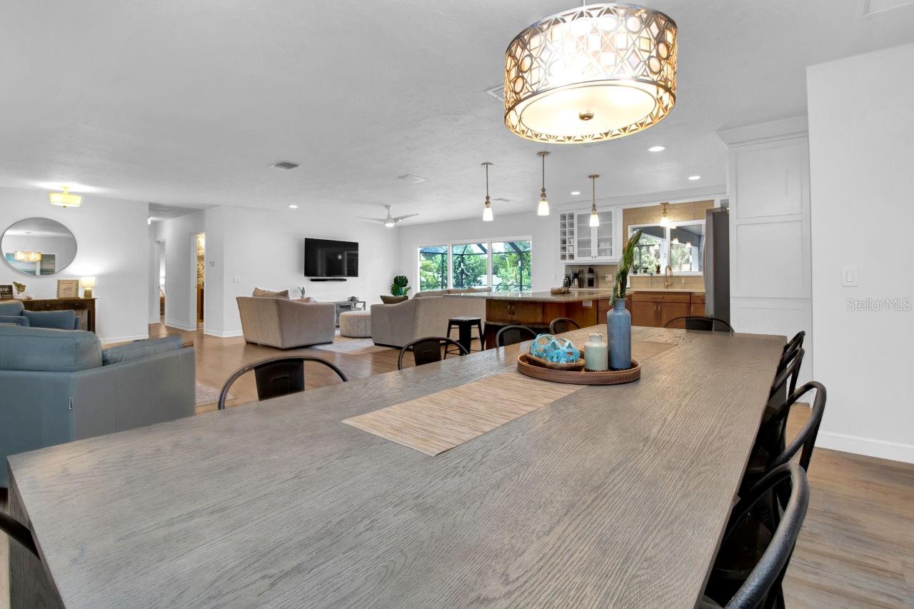 PALMA SOLA PARK - Residential