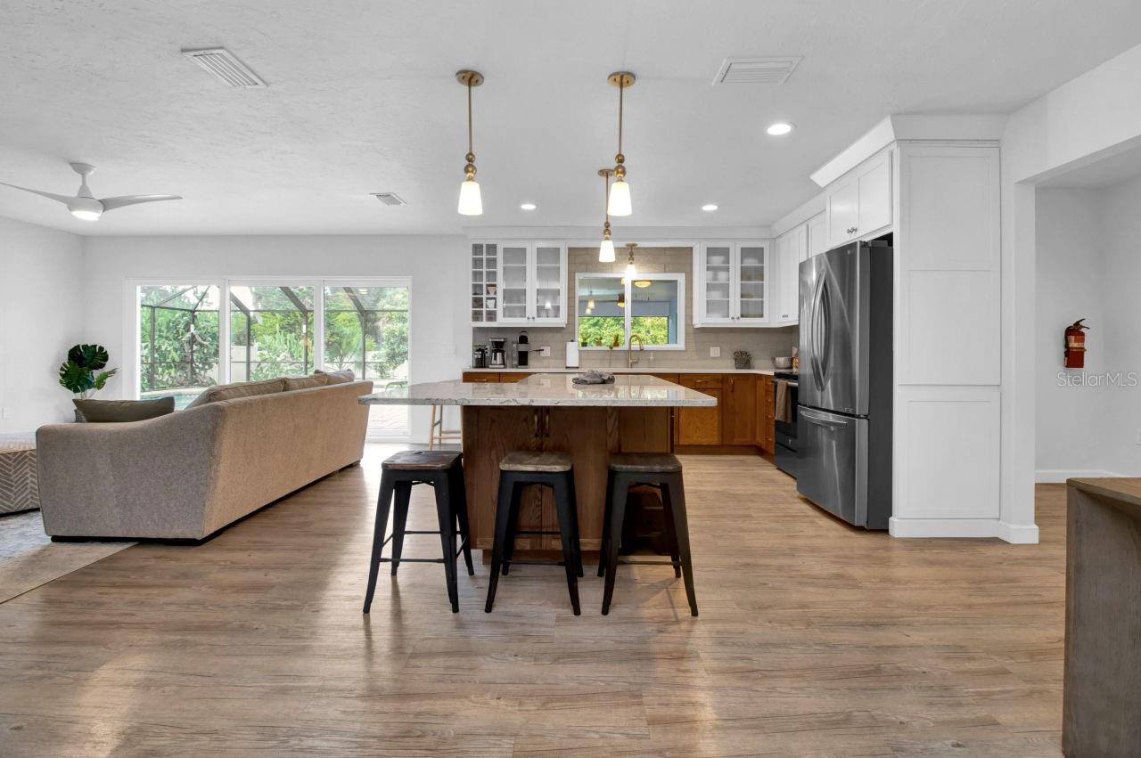 PALMA SOLA PARK - Residential