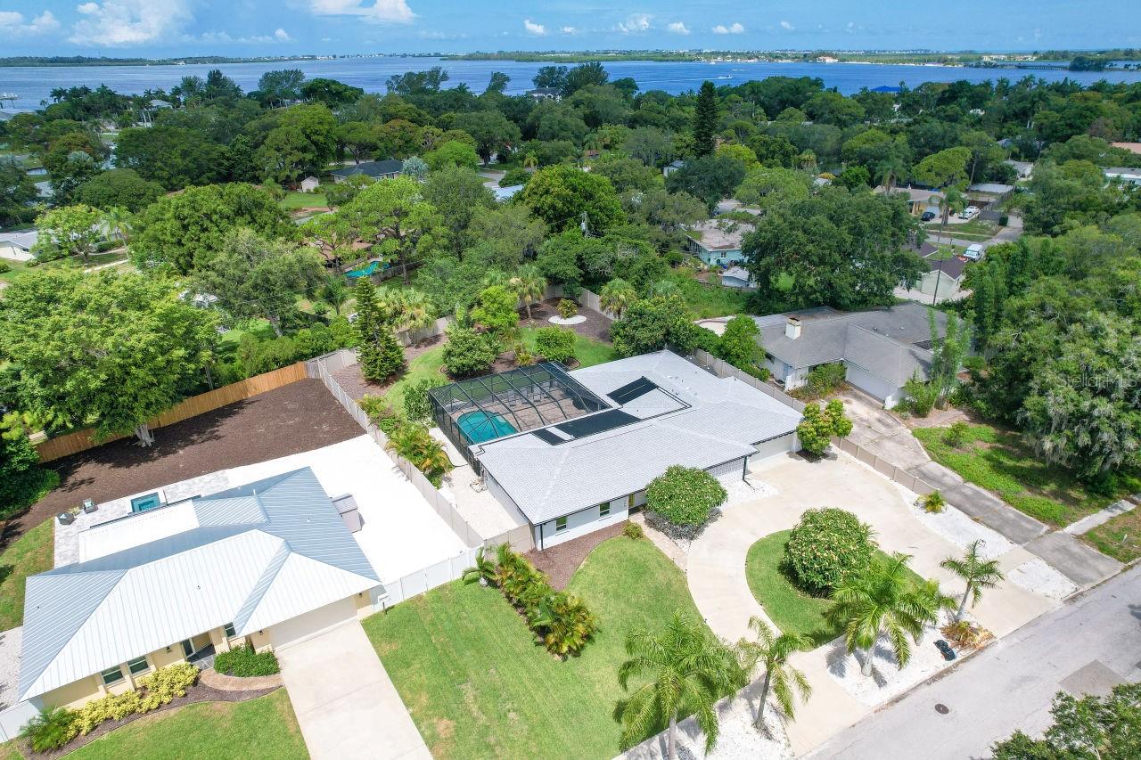 PALMA SOLA PARK - Residential