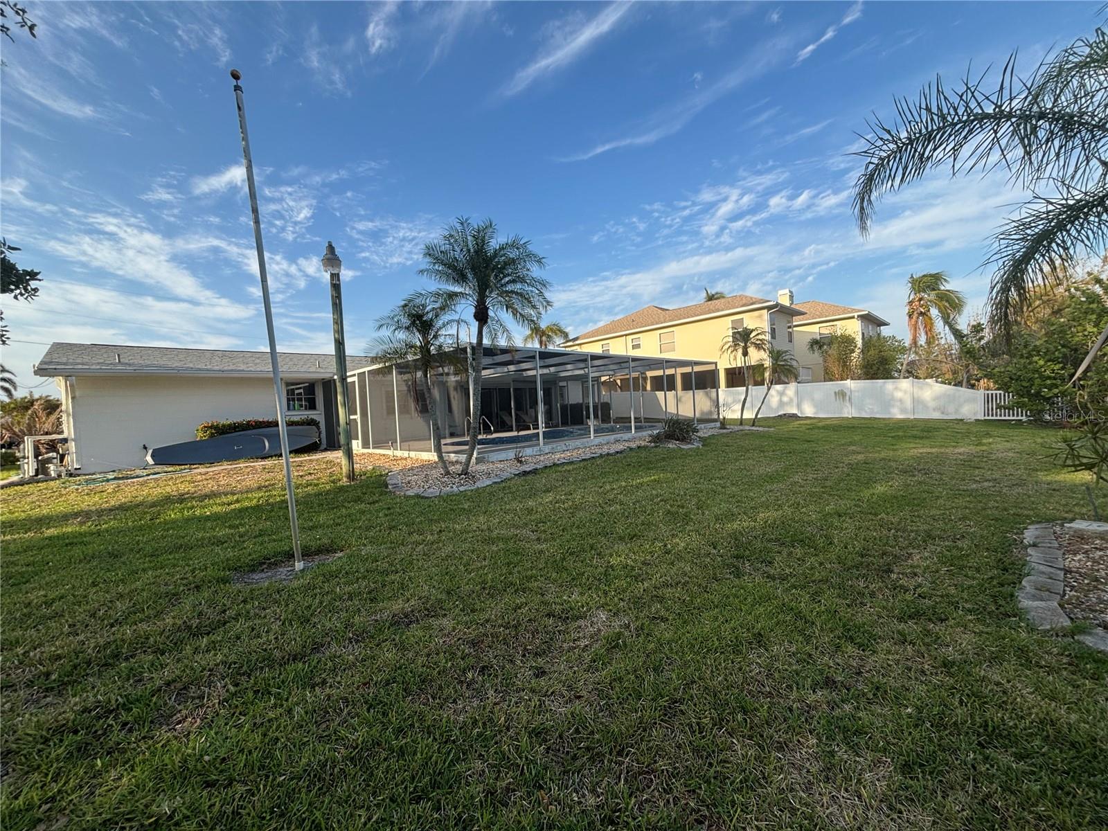 4411 DOLPHIN LANE