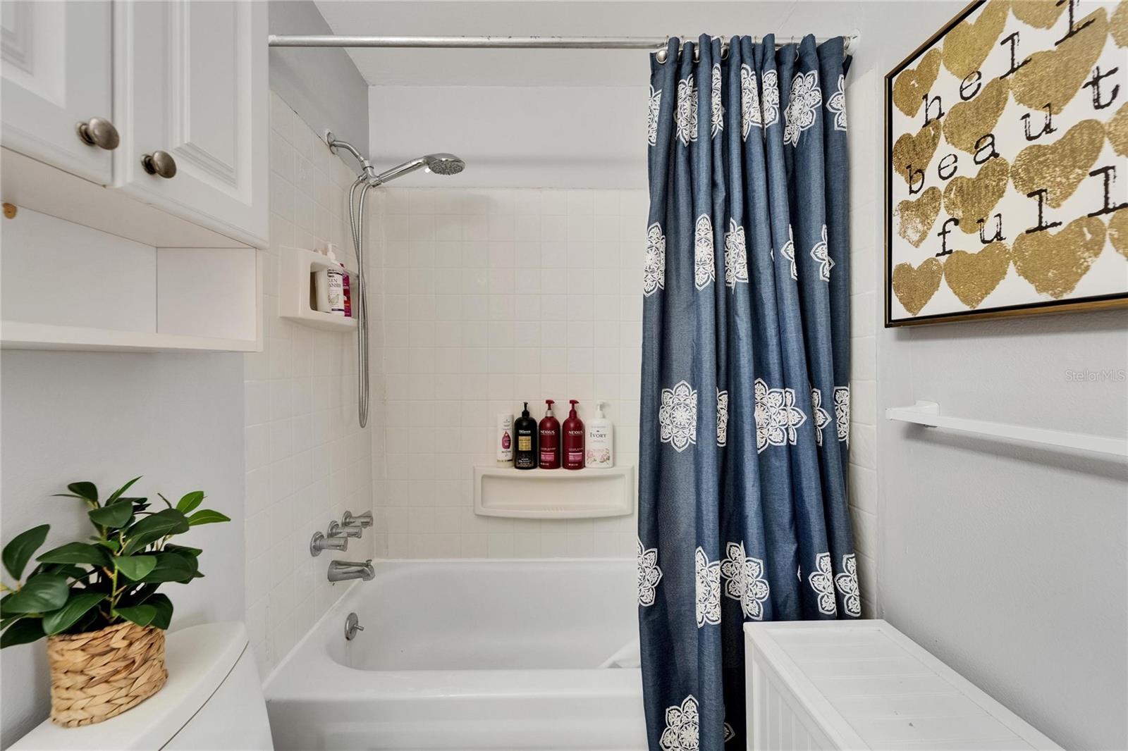 WOODSIDE VILLAGE CONDO - Residential