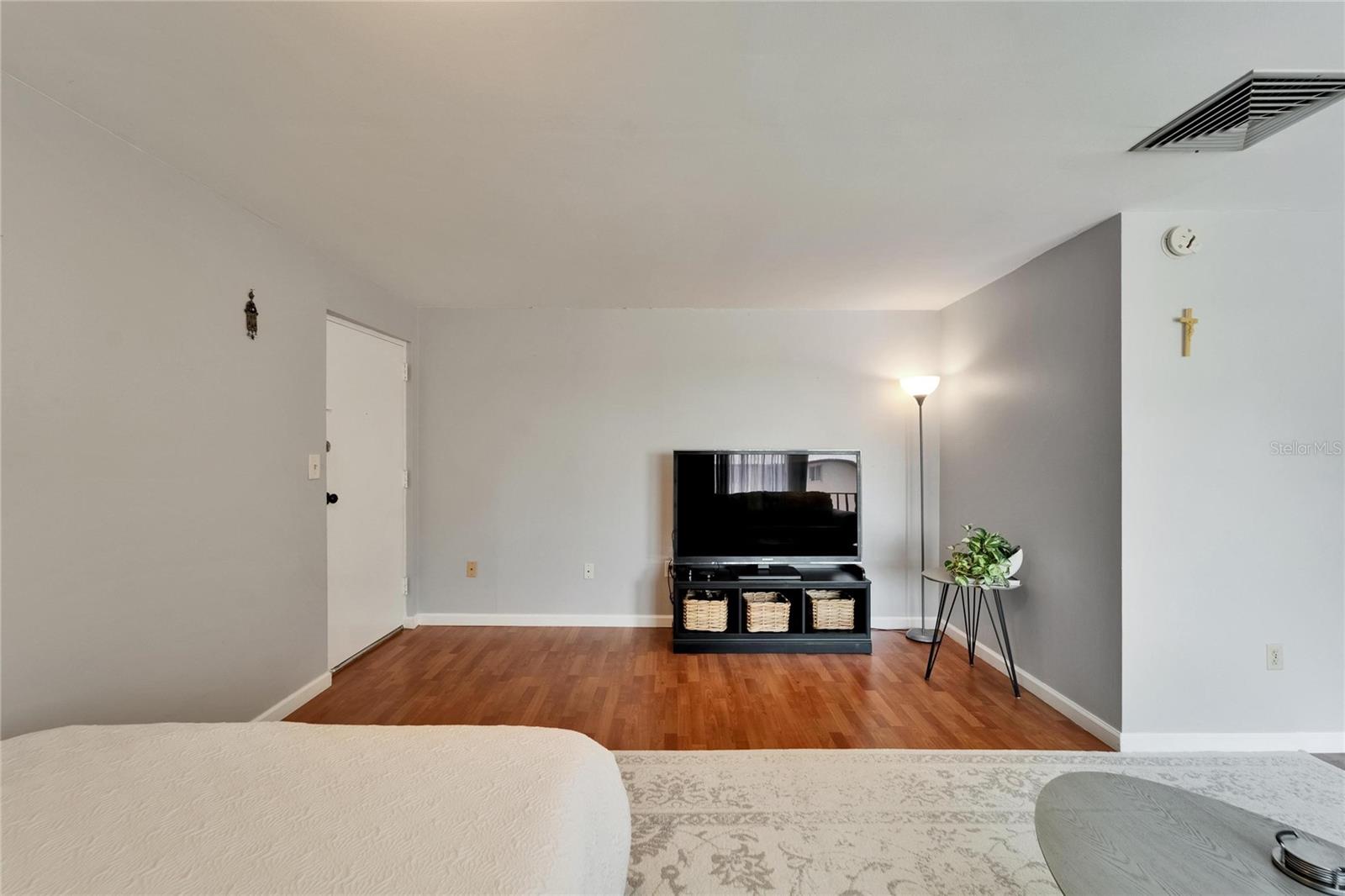 WOODSIDE VILLAGE CONDO - Residential