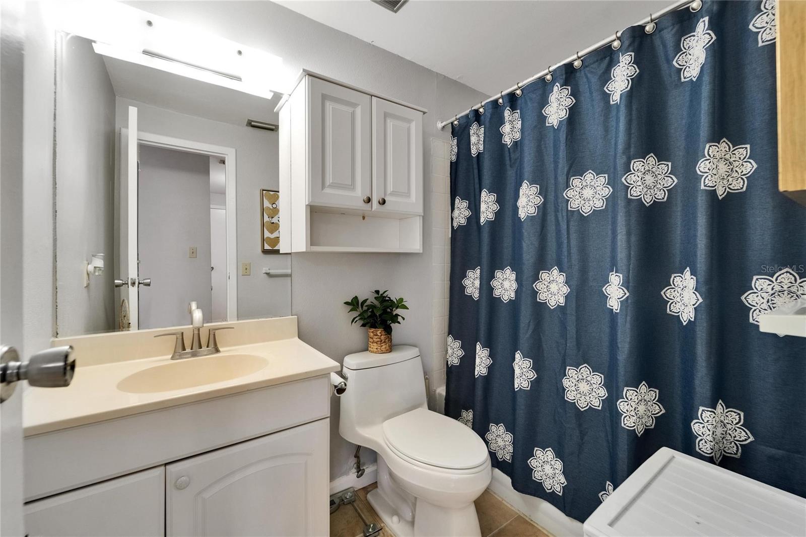 WOODSIDE VILLAGE CONDO - Residential