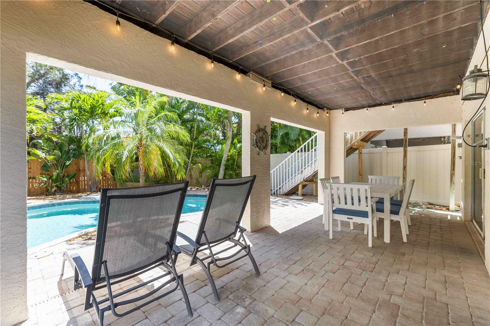 BEACHWALK TWNHMS PH 2 - Residential