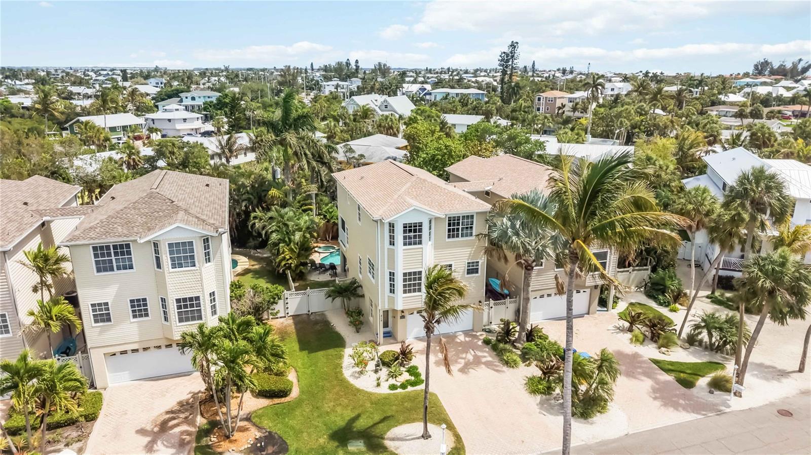 BEACHWALK TWNHMS PH 2 - Residential