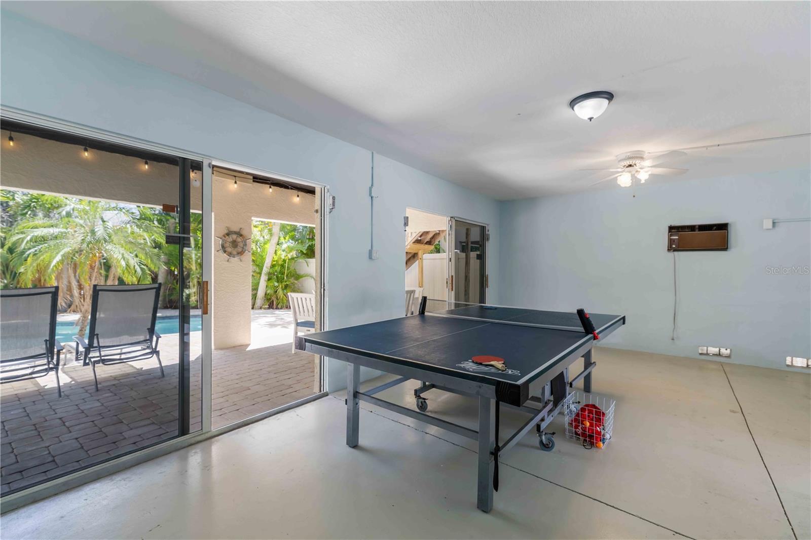 BEACHWALK TWNHMS PH 2 - Residential