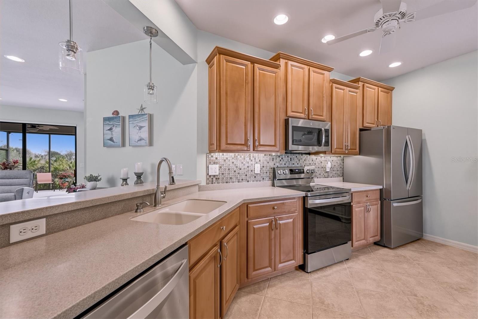 VENETIAN FALLS PH 2 - Residential