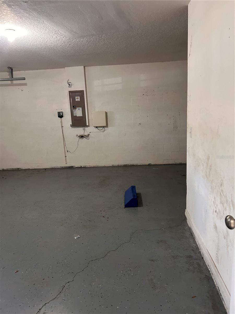 FISHHAWK RANCH PH 1 UNIT 6 - Residential