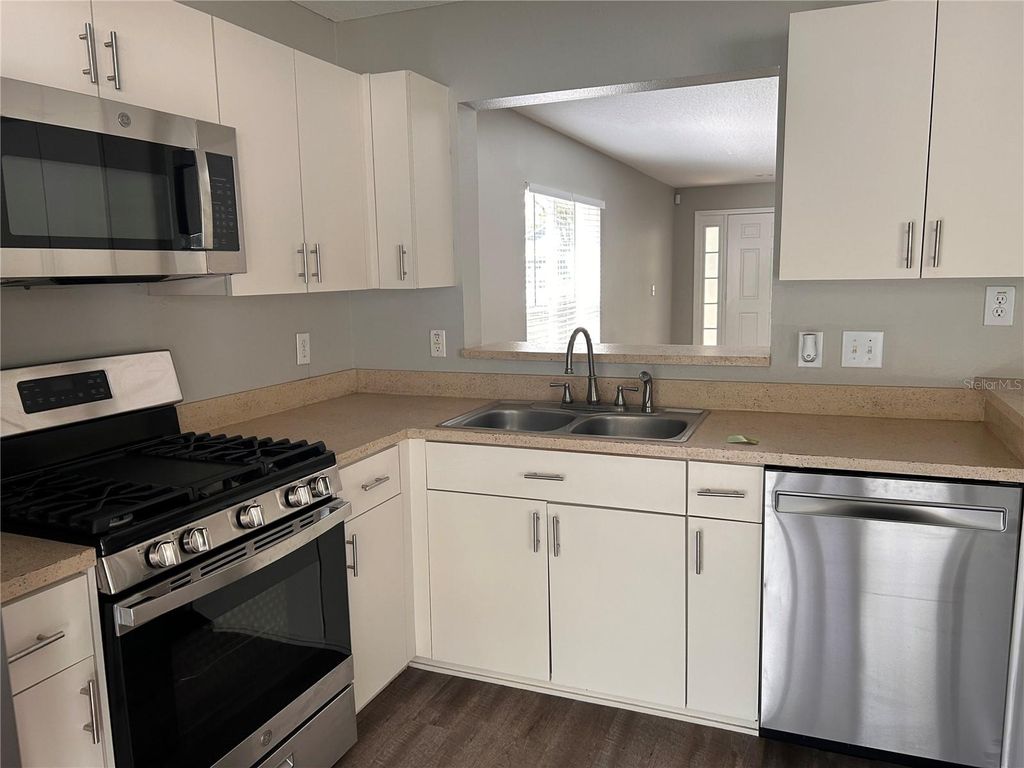 Photo of 6156 Kiteridge Drive, Lithia, FL 33547 (MLS # O6325574)