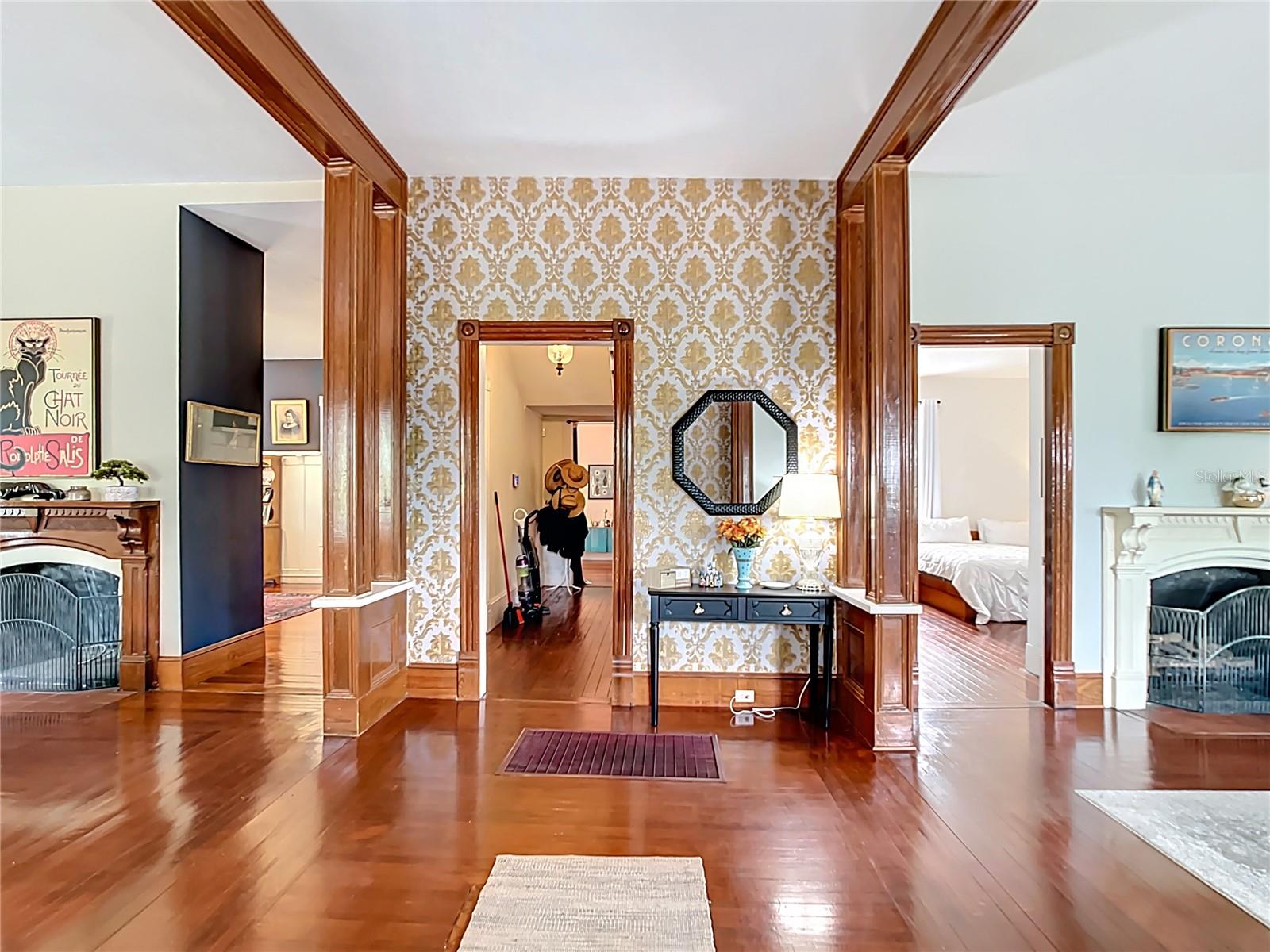 FRUITLAND PARK - Residential