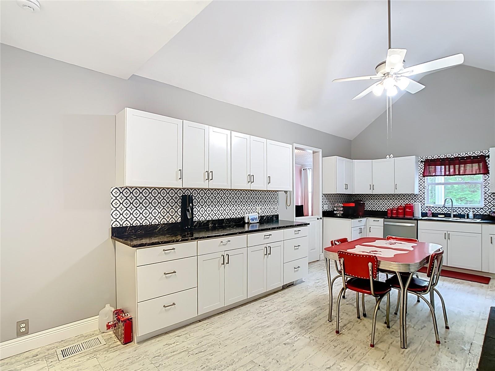 FRUITLAND PARK - Residential