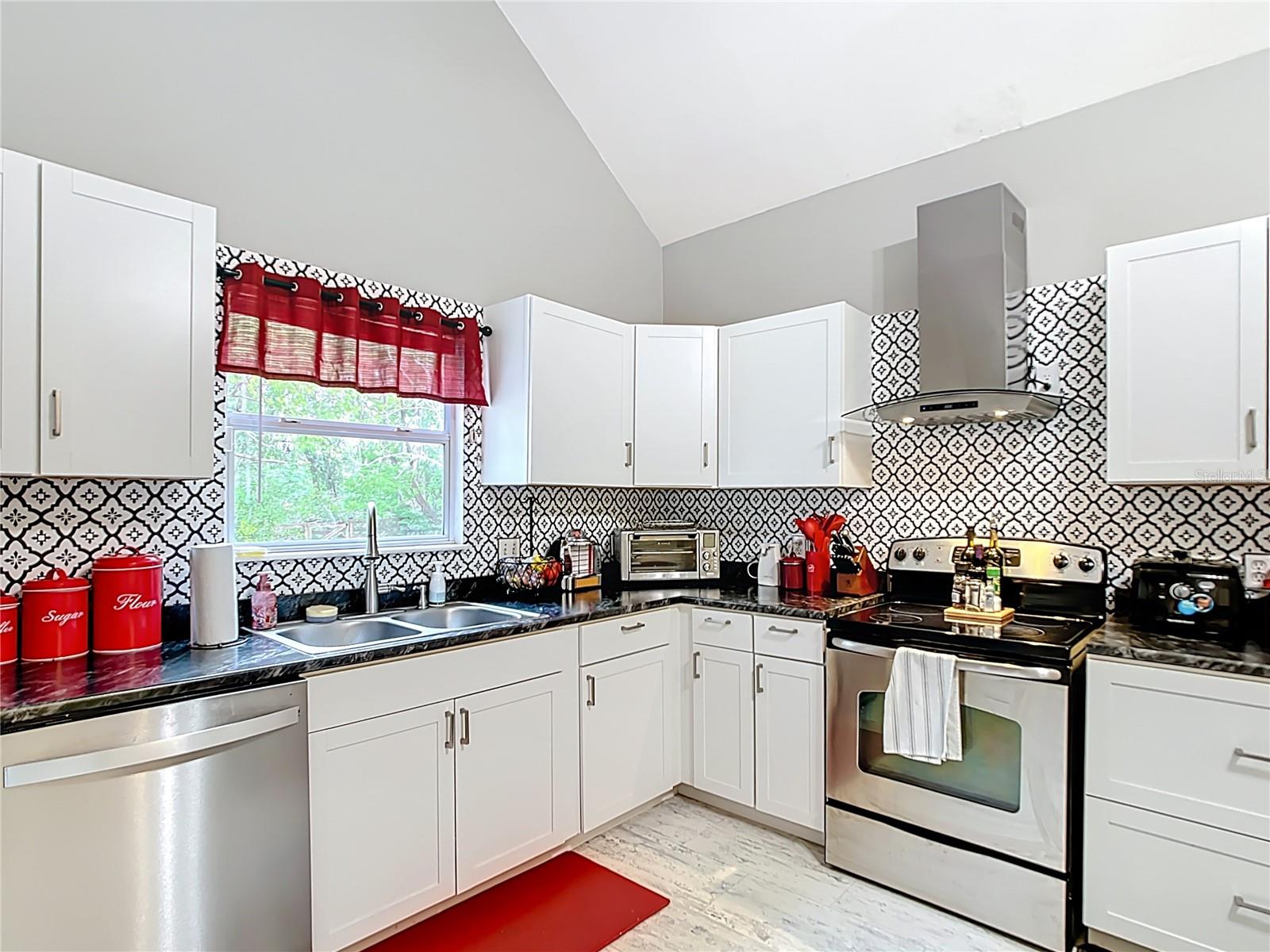 FRUITLAND PARK - Residential