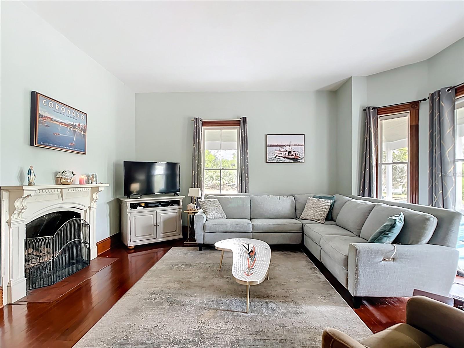 FRUITLAND PARK - Residential