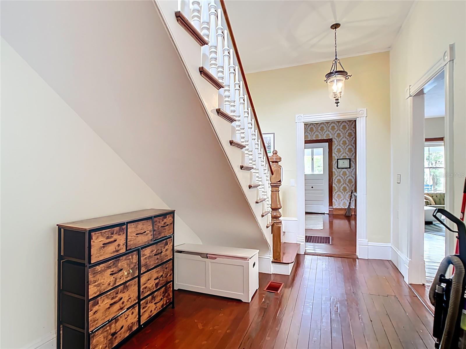 FRUITLAND PARK - Residential