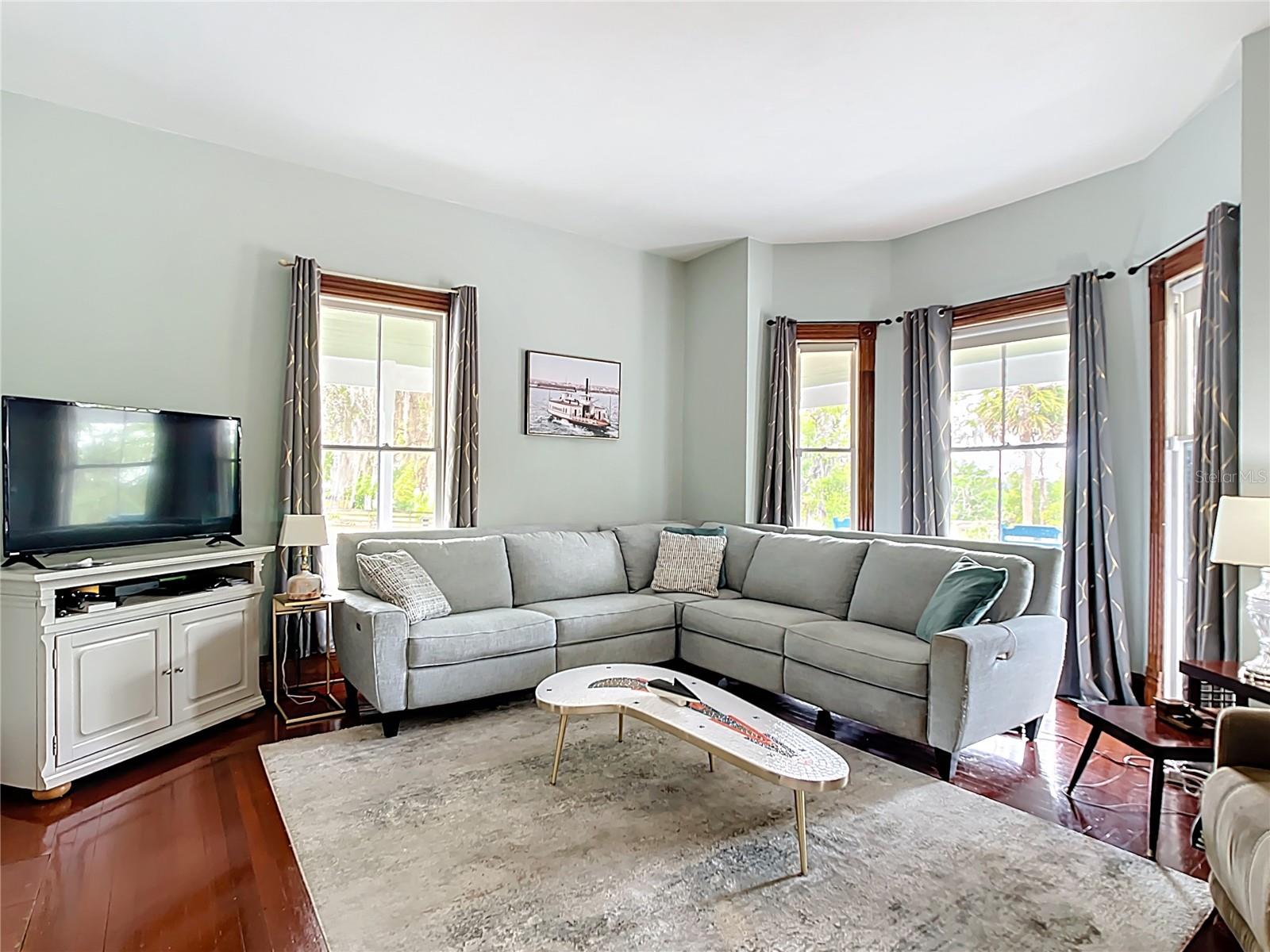 FRUITLAND PARK - Residential