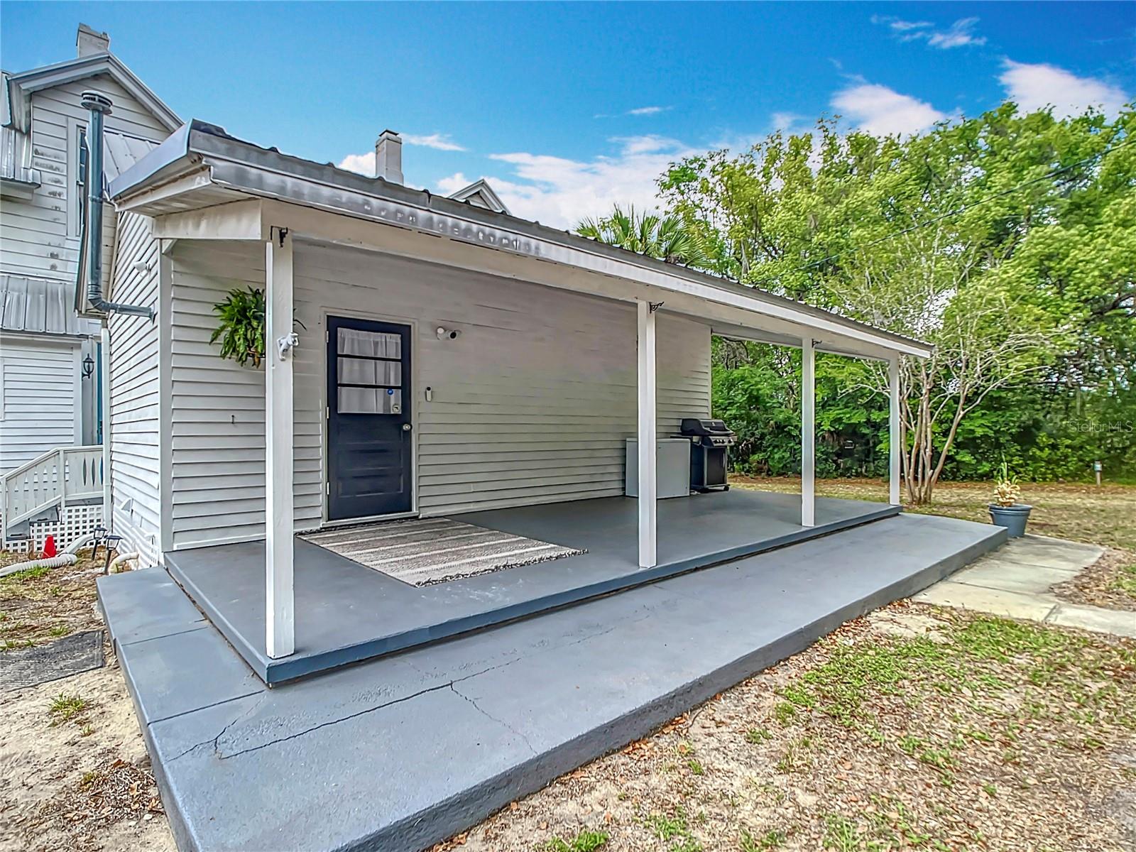 FRUITLAND PARK - Residential