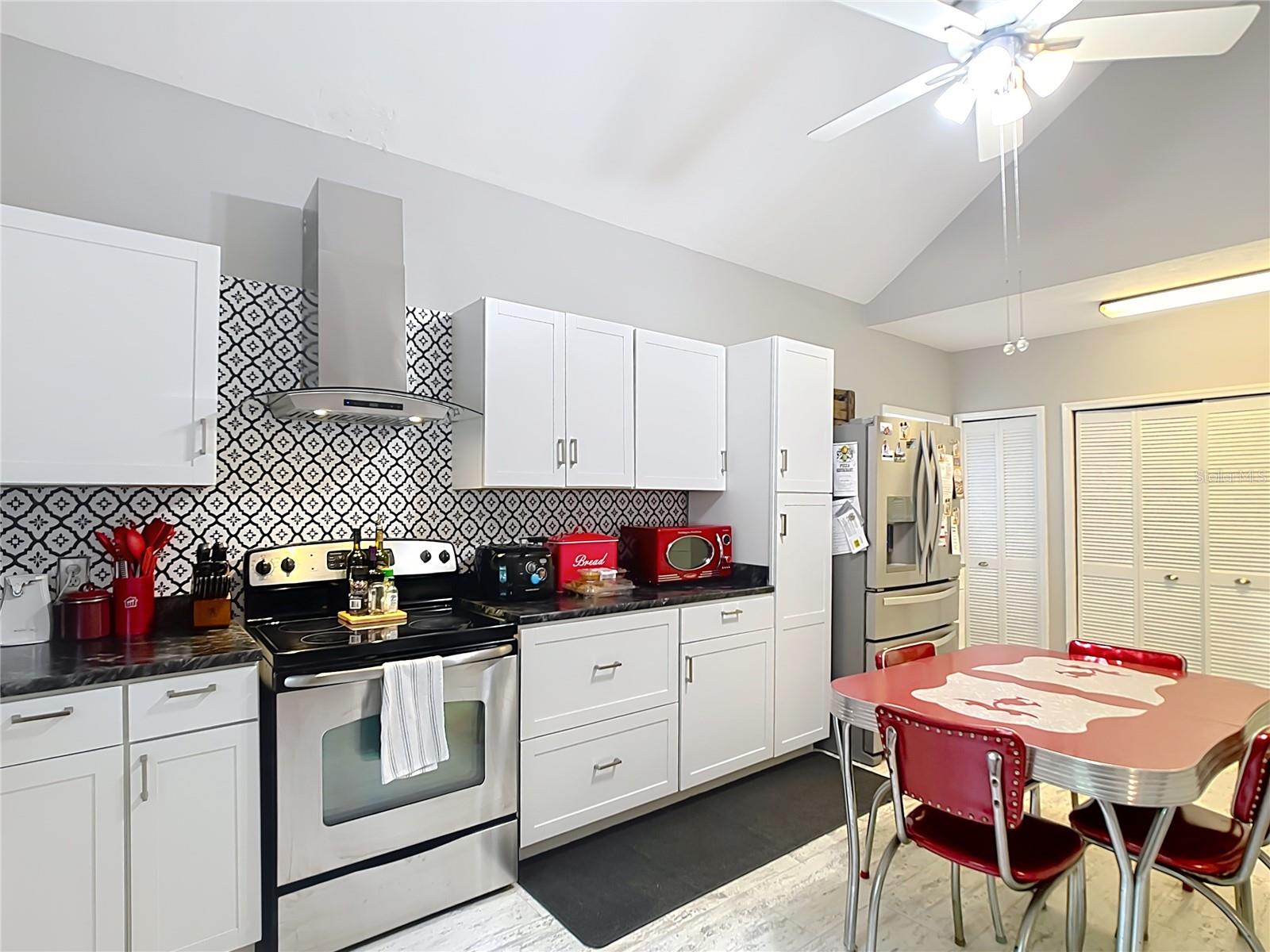 FRUITLAND PARK - Residential