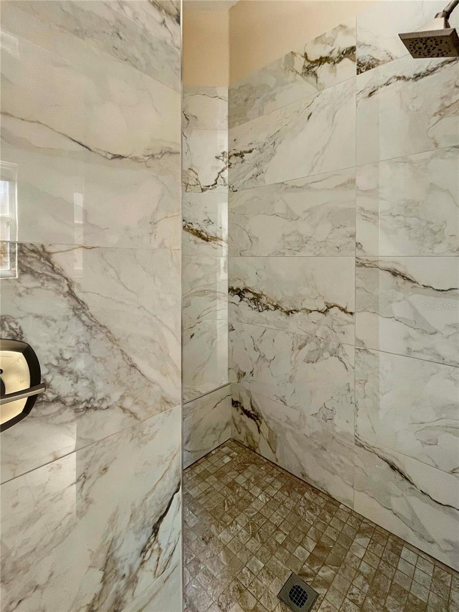 SUMMERWOOD - Residential Lease