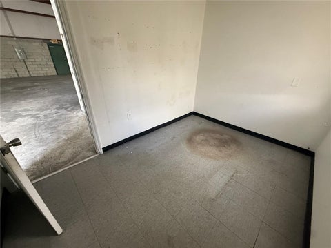 Tiny photo for 2501 SW 57th Avenue #202, Ocala, FL 34474 (MLS # OM731728)