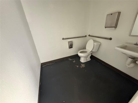 Tiny photo for 2501 SW 57th Avenue #202, Ocala, FL 34474 (MLS # OM731728)