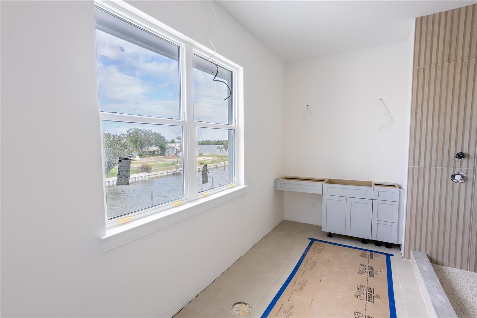 VENETIAN ISLES - Residential