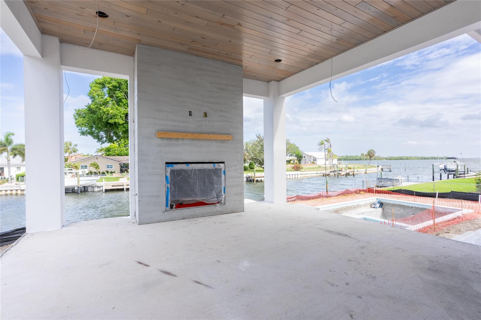 VENETIAN ISLES - Residential