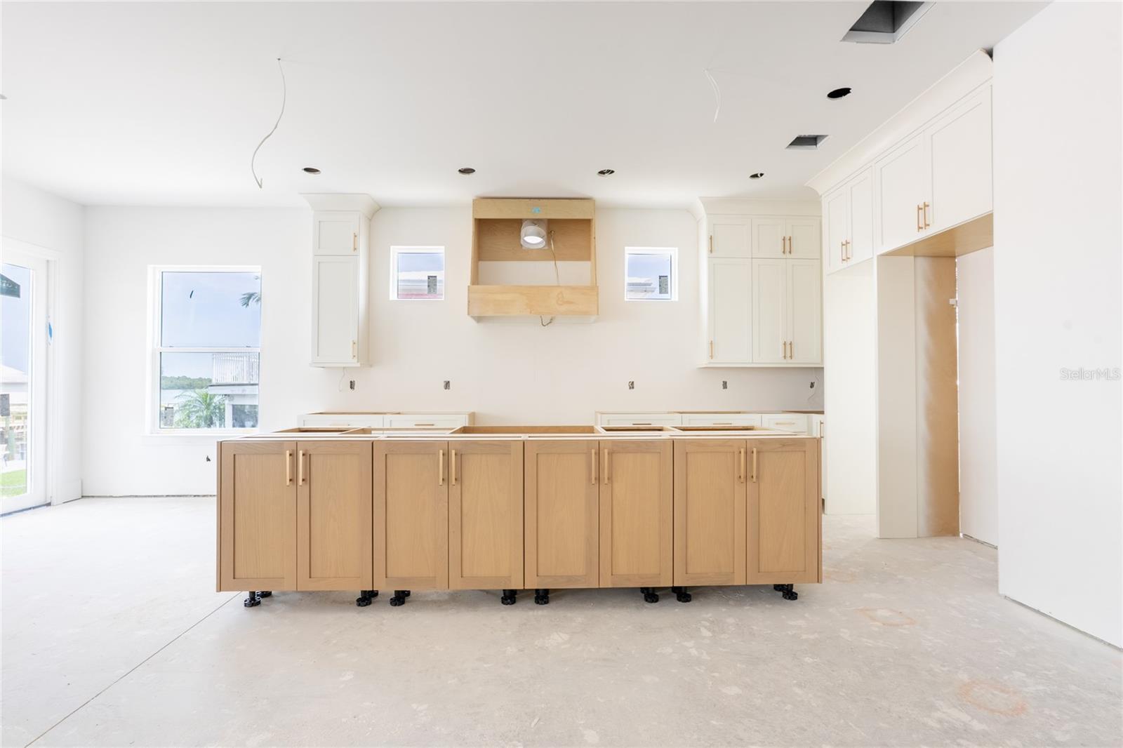 VENETIAN ISLES - Residential