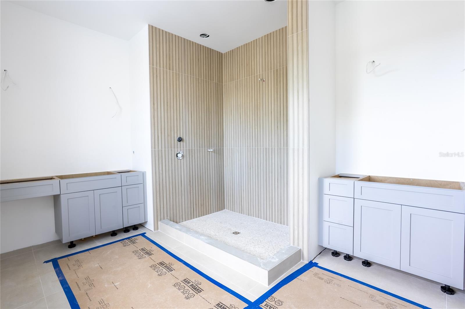 VENETIAN ISLES - Residential