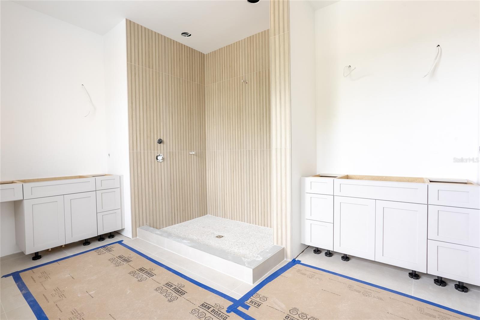 VENETIAN ISLES - Residential