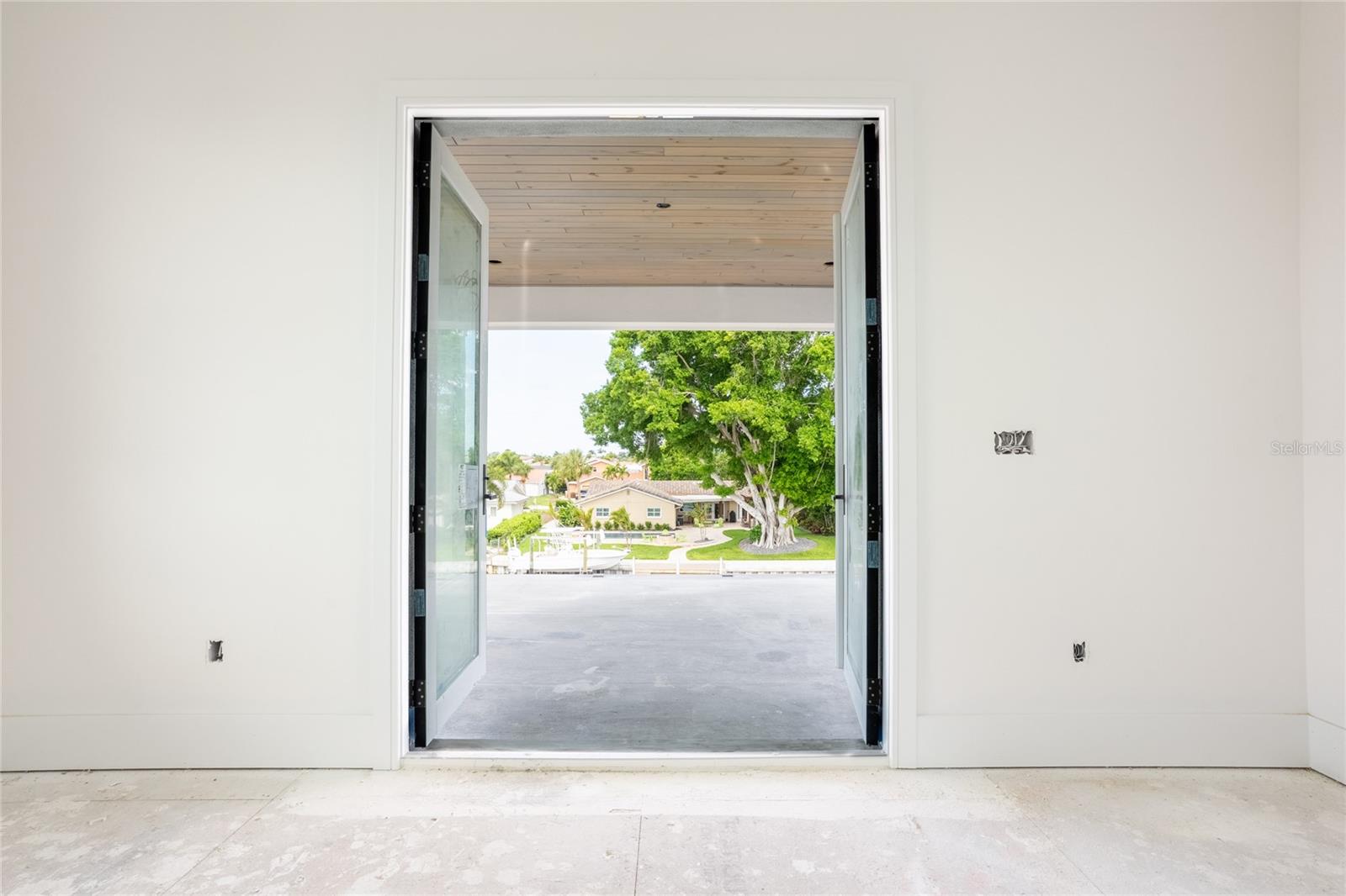 VENETIAN ISLES - Residential