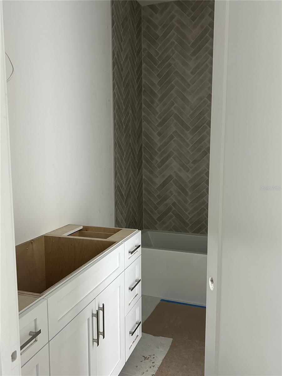 VENETIAN ISLES - Residential