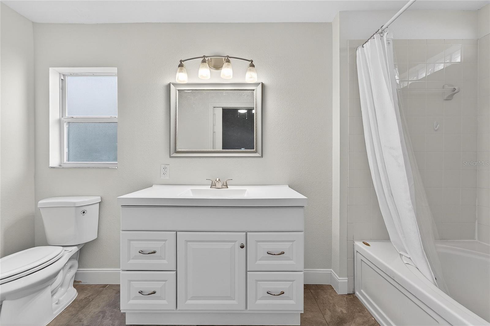 LAKESIDE TR A1 - Residential