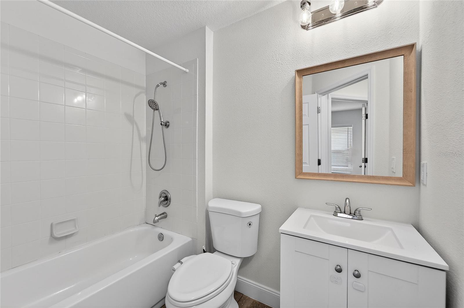 LAKESIDE TR A1 - Residential