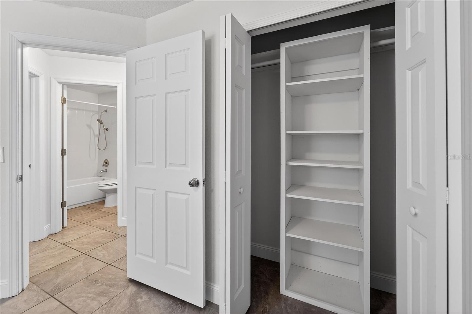 LAKESIDE TR A1 - Residential