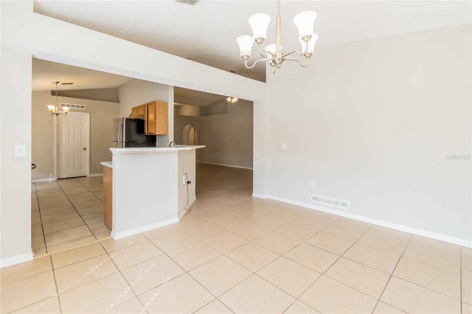 CAMBRIDGE ESTATS UNIT ONE - Residential