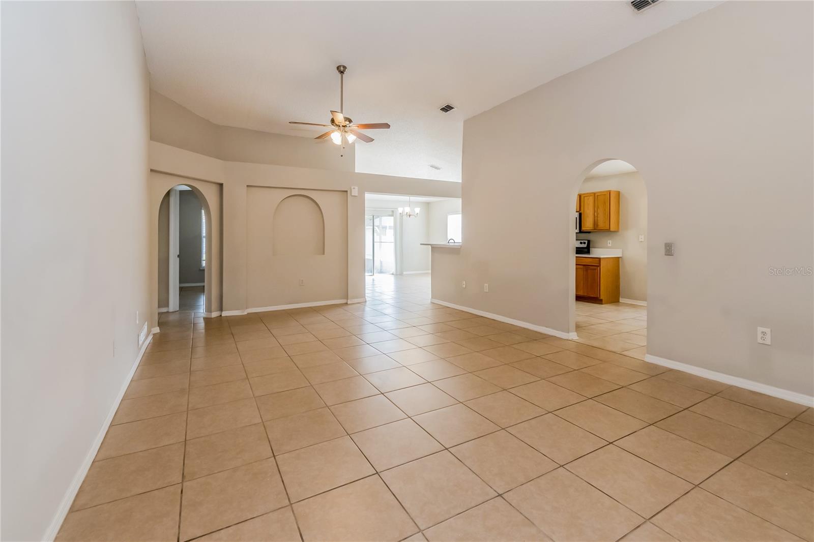 CAMBRIDGE ESTATS UNIT ONE - Residential