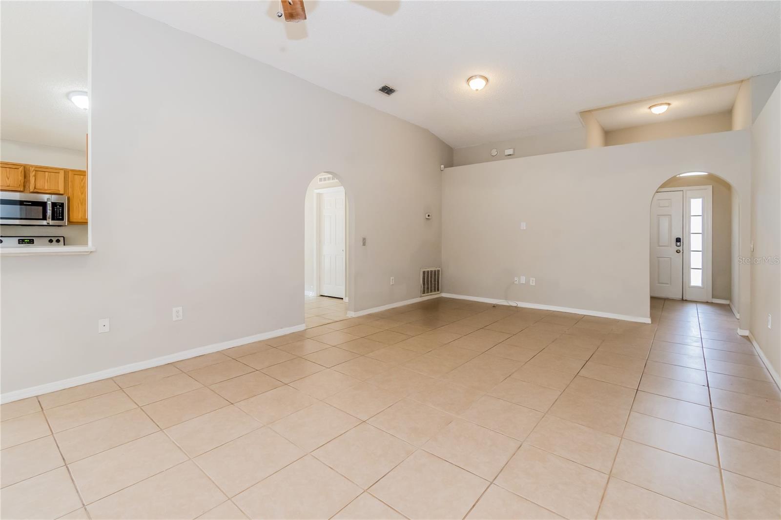 CAMBRIDGE ESTATS UNIT ONE - Residential