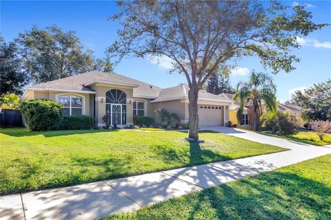 Photo of 144 Lombard Circle, Clermont, FL 34711 (MLS # G5103891)