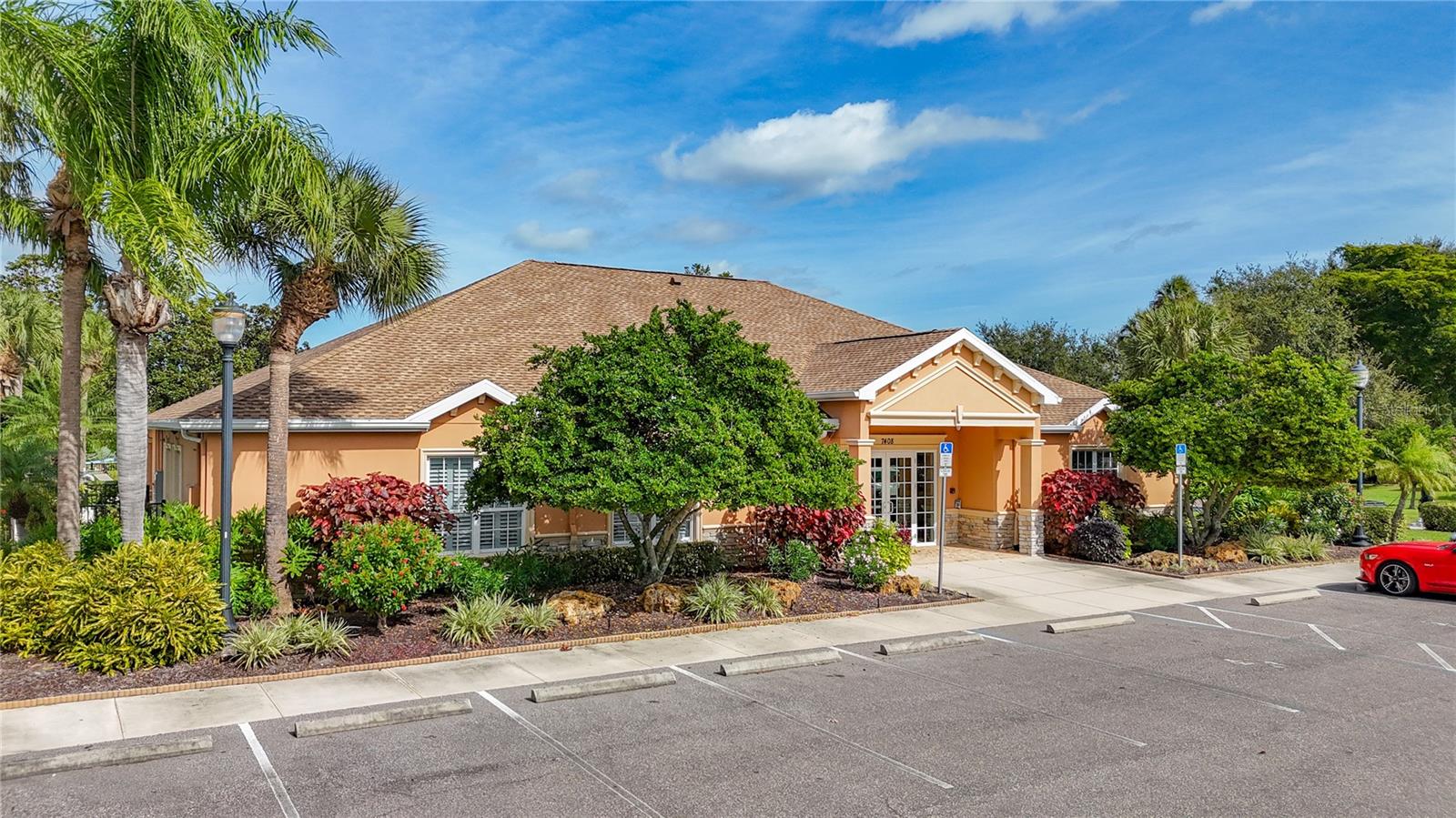 PALMA SOLA TRACE - Residential