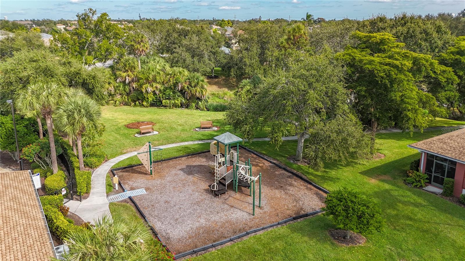 PALMA SOLA TRACE - Residential