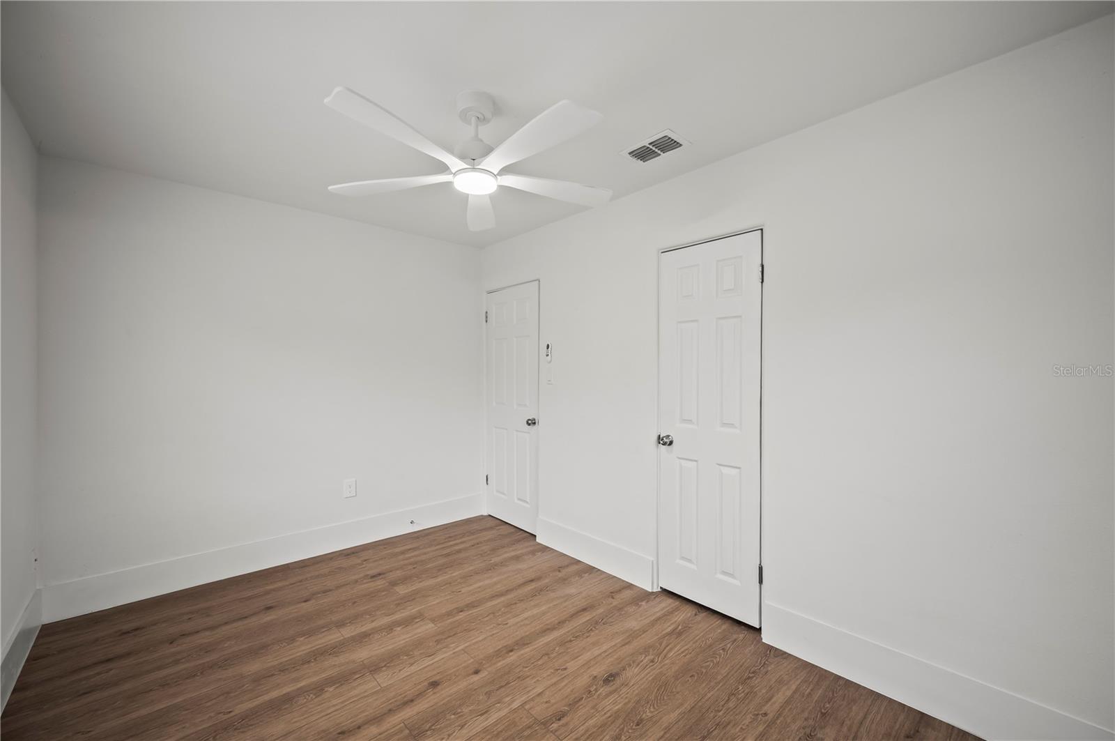 LAKE LAWNE SHORES - Residential