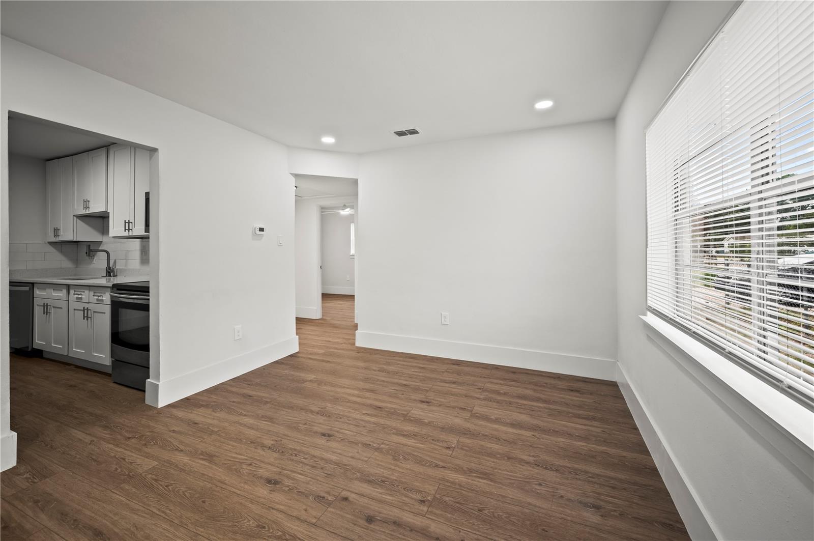 LAKE LAWNE SHORES - Residential