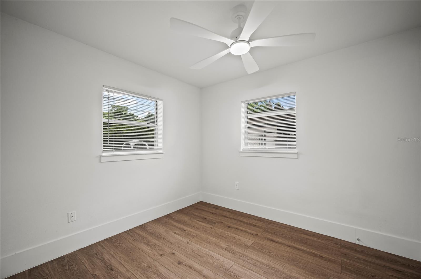 LAKE LAWNE SHORES - Residential