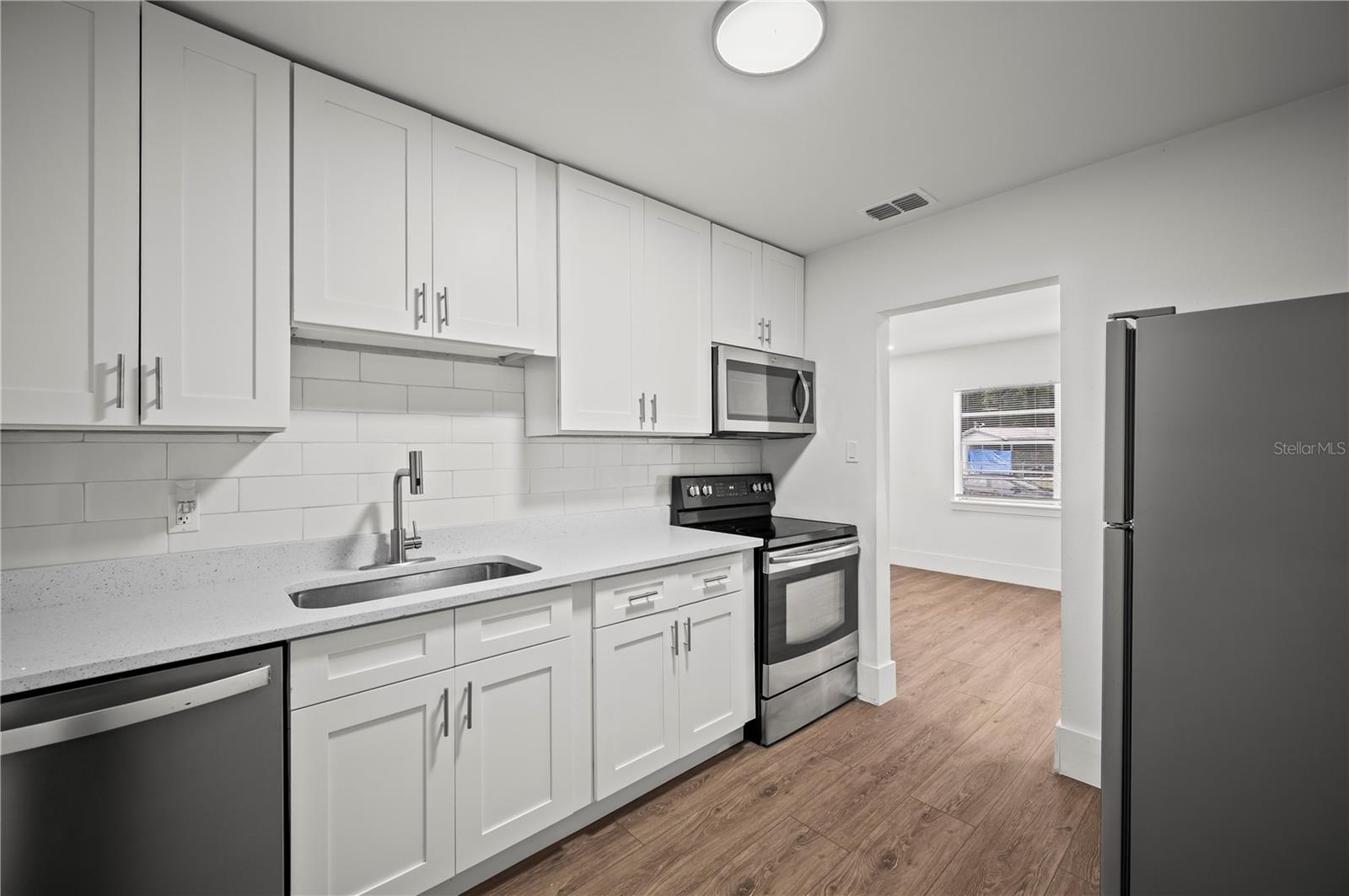 LAKE LAWNE SHORES - Residential