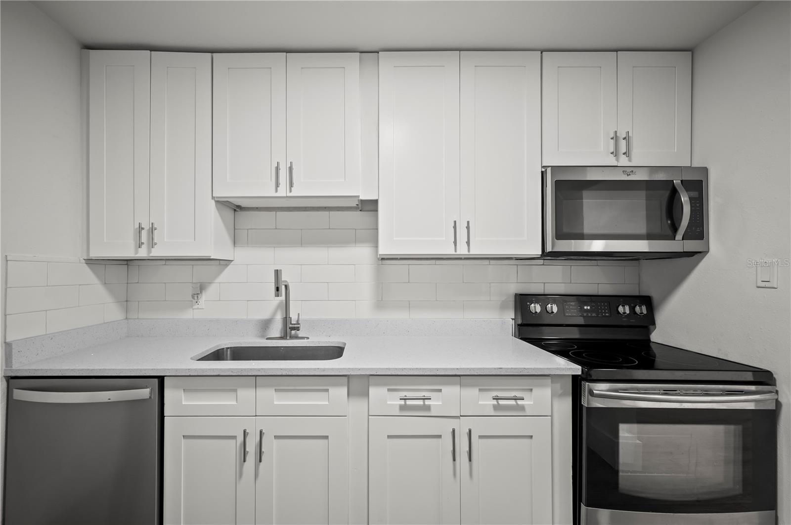 LAKE LAWNE SHORES - Residential