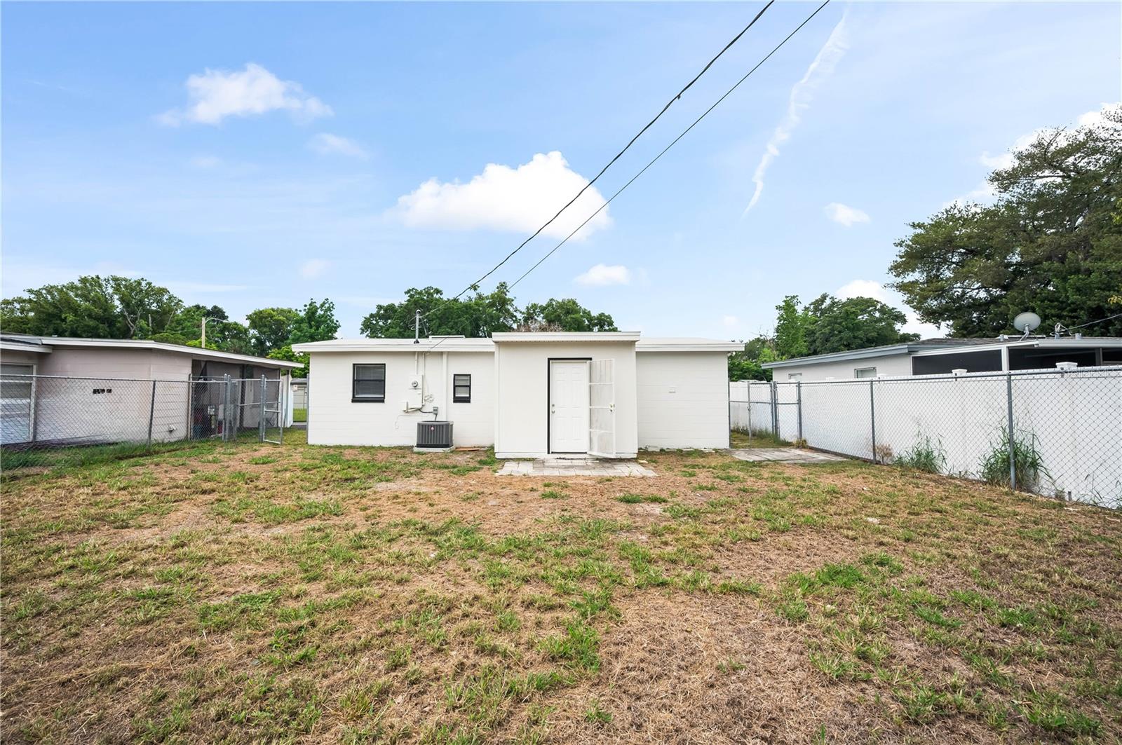 LAKE LAWNE SHORES - Residential